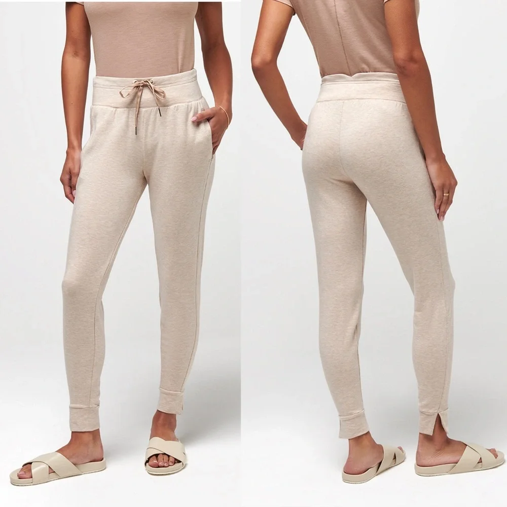 TravisMathew Cloud Terry Tie Jogger Oatmeal Beige Size Small NWOT MSRP $130 - Picture 1 of 7